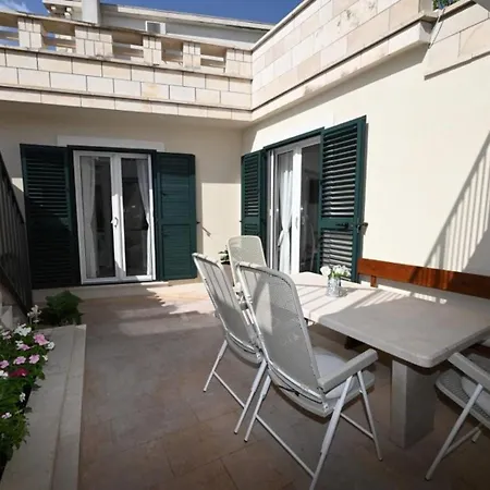 Vakantiehuis Holiday Lana - Panoramic Sea View Selca (Brac)